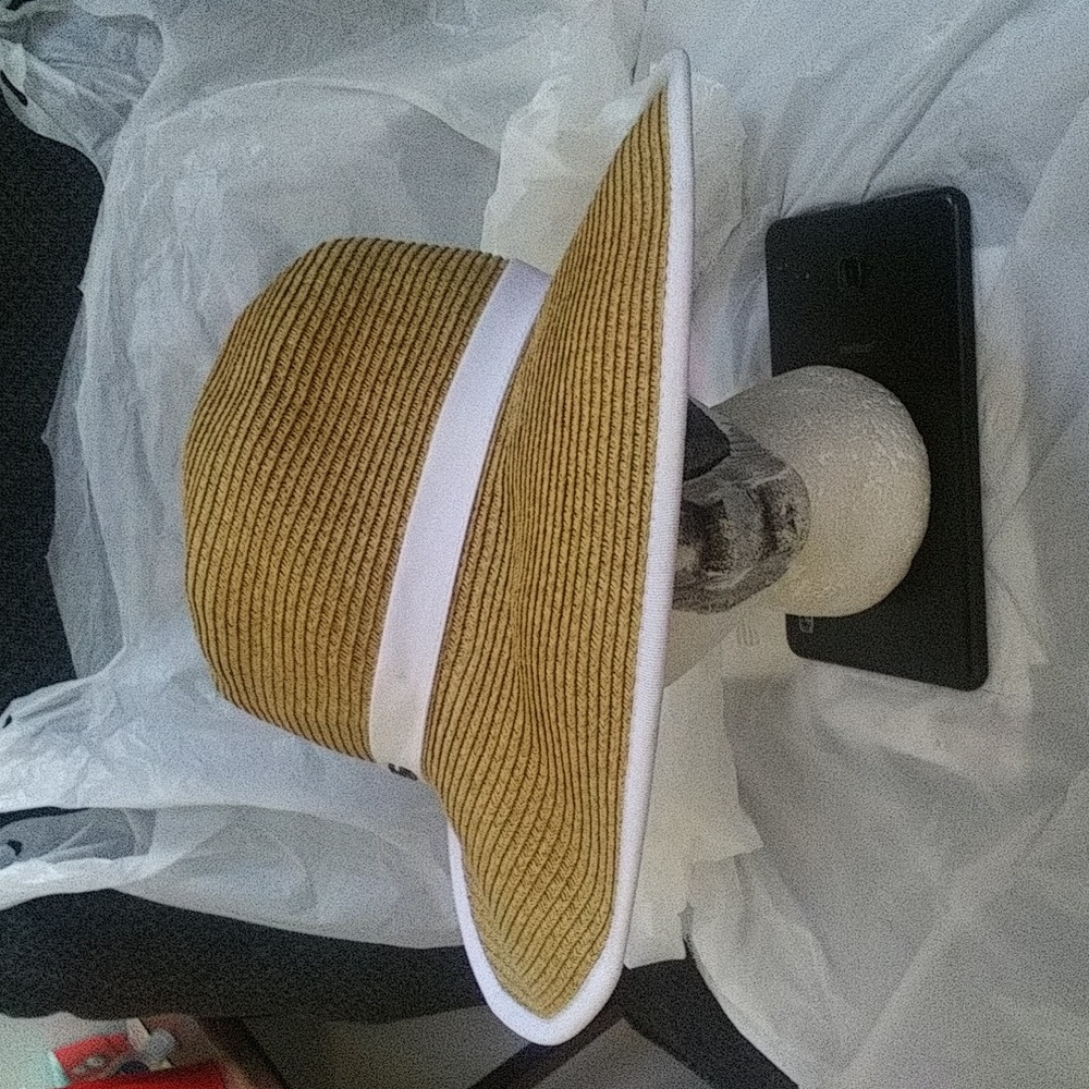 Sold Not Avable Sold Designer Sun & Sand Hat w white band  1 size  $28+